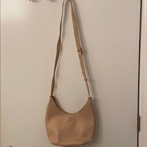 Tory Burch leather bucket crossbody